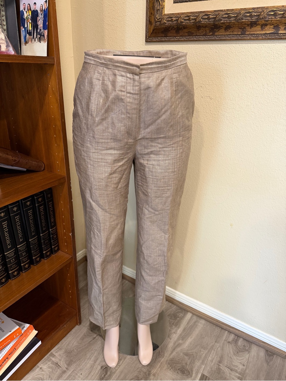 Vintage Women's Tailored Linen-Blend Trousers in Light Beige